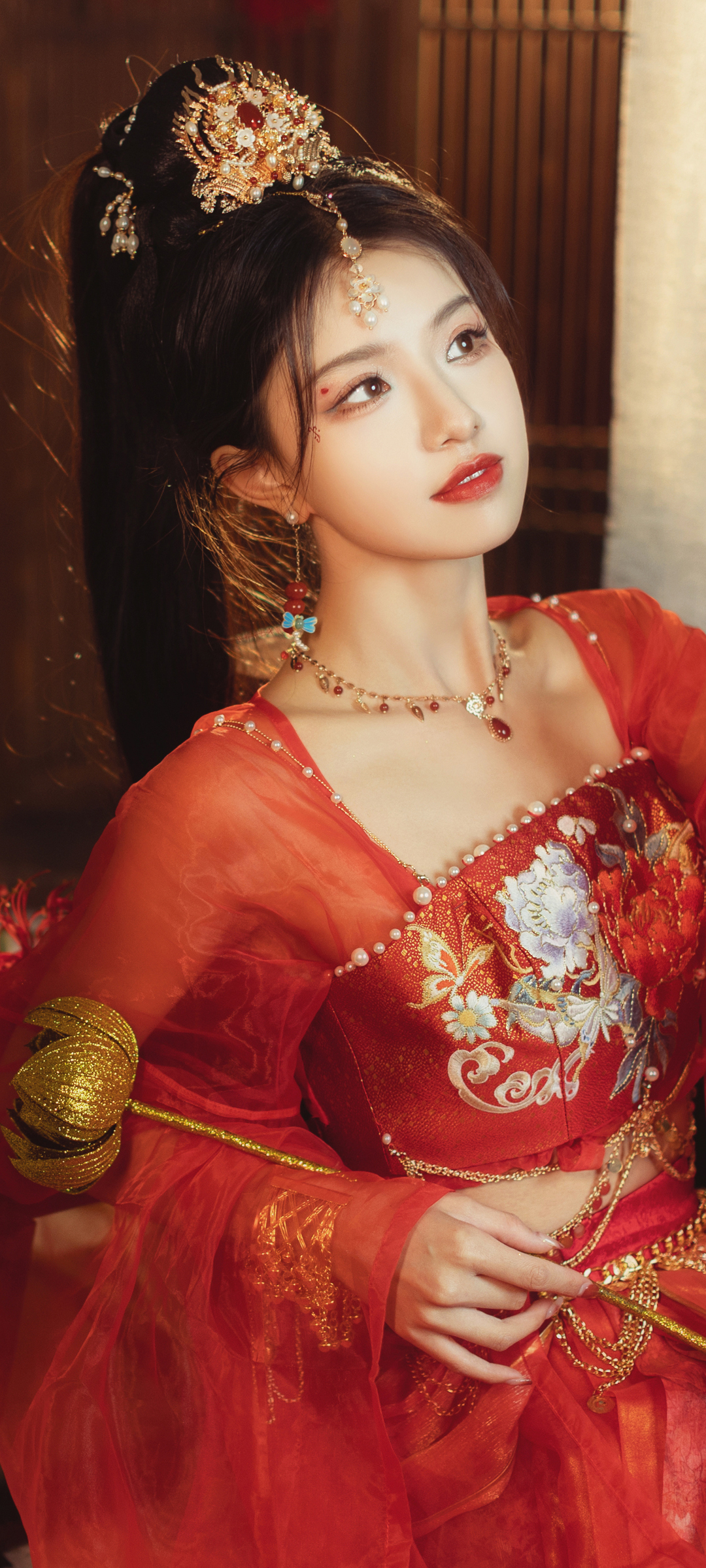 红色裙子漂亮新娘美女高清手机壁纸