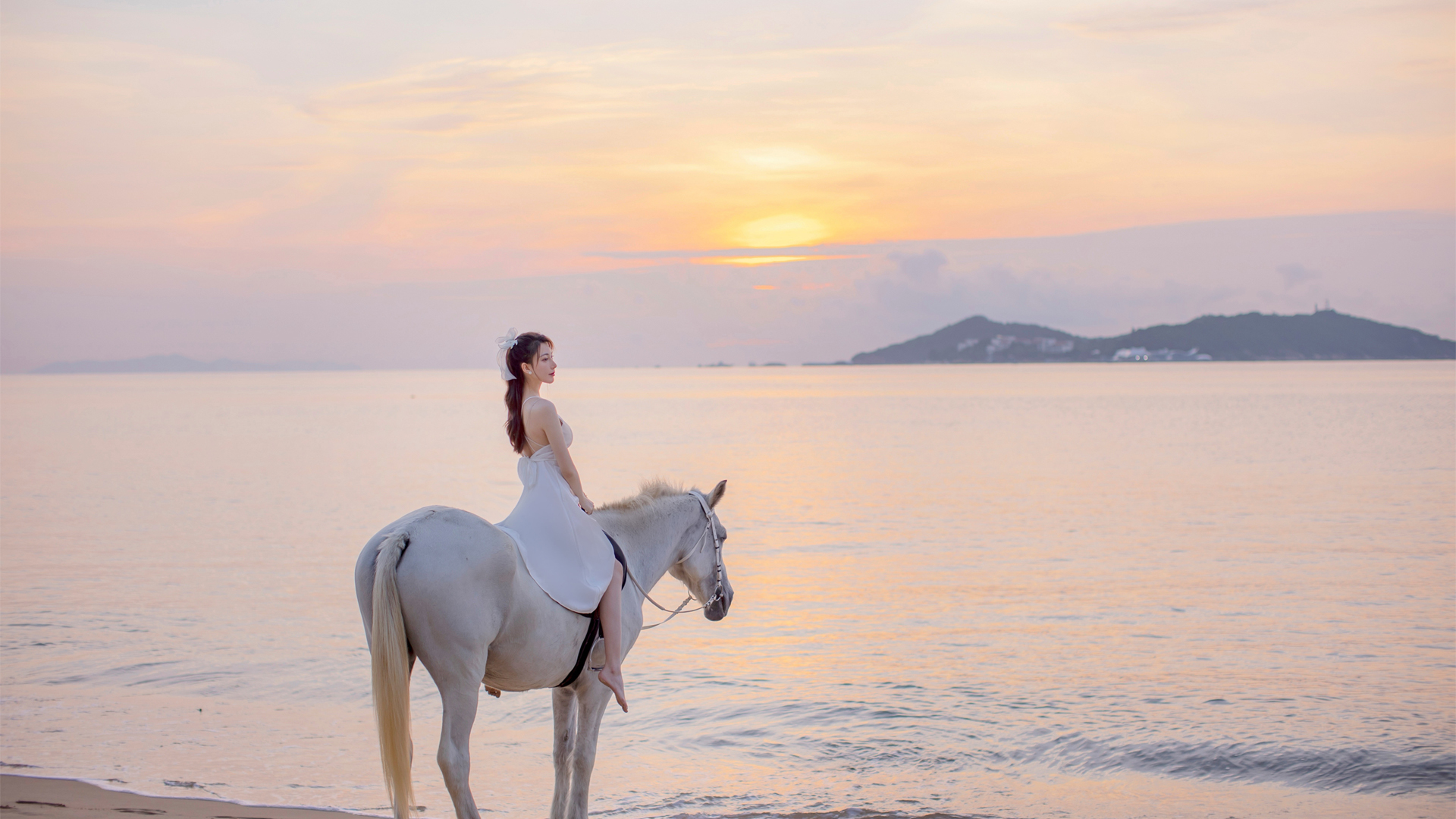 刘奕宁 海边 骑马唯美美女高清壁纸