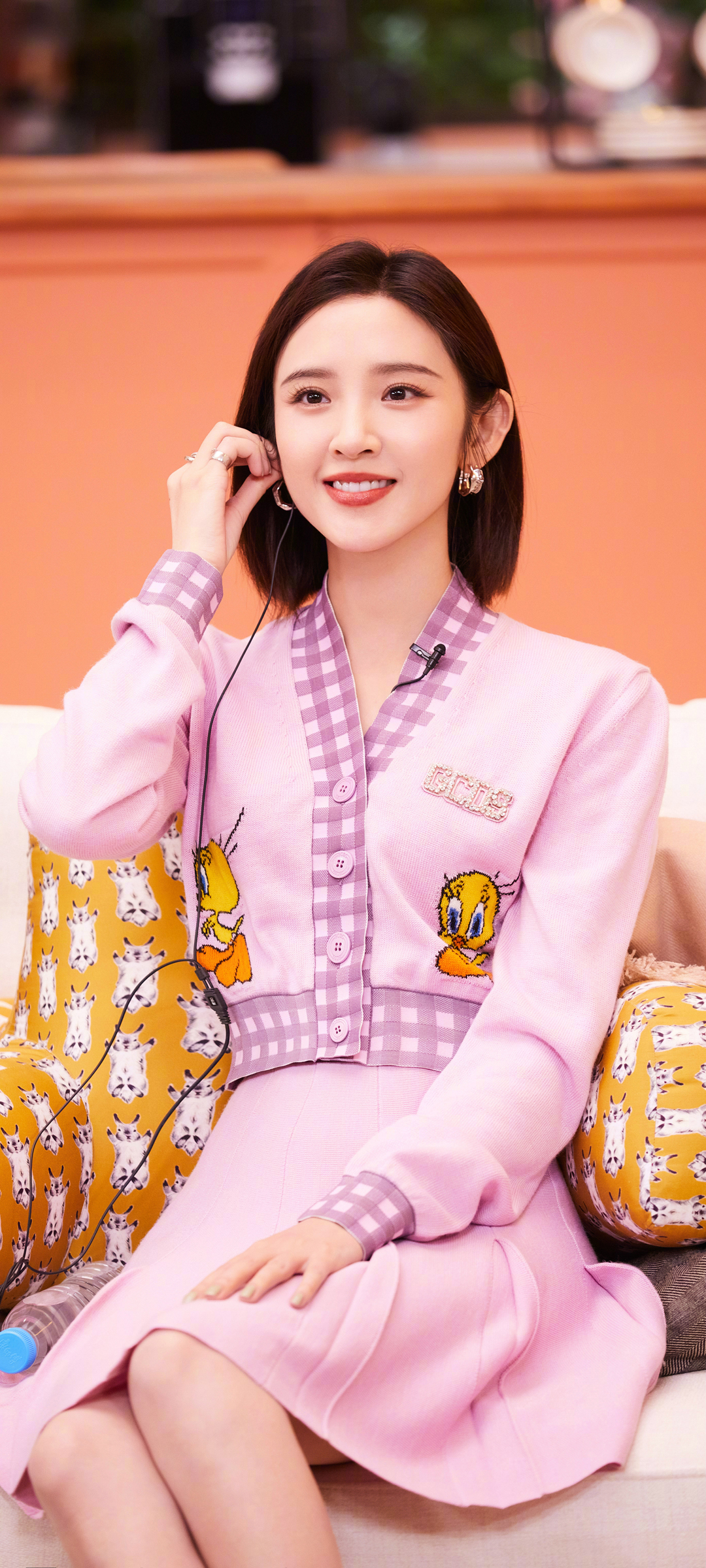 唐艺昕粉色裙子高颜值美女高清手机壁纸