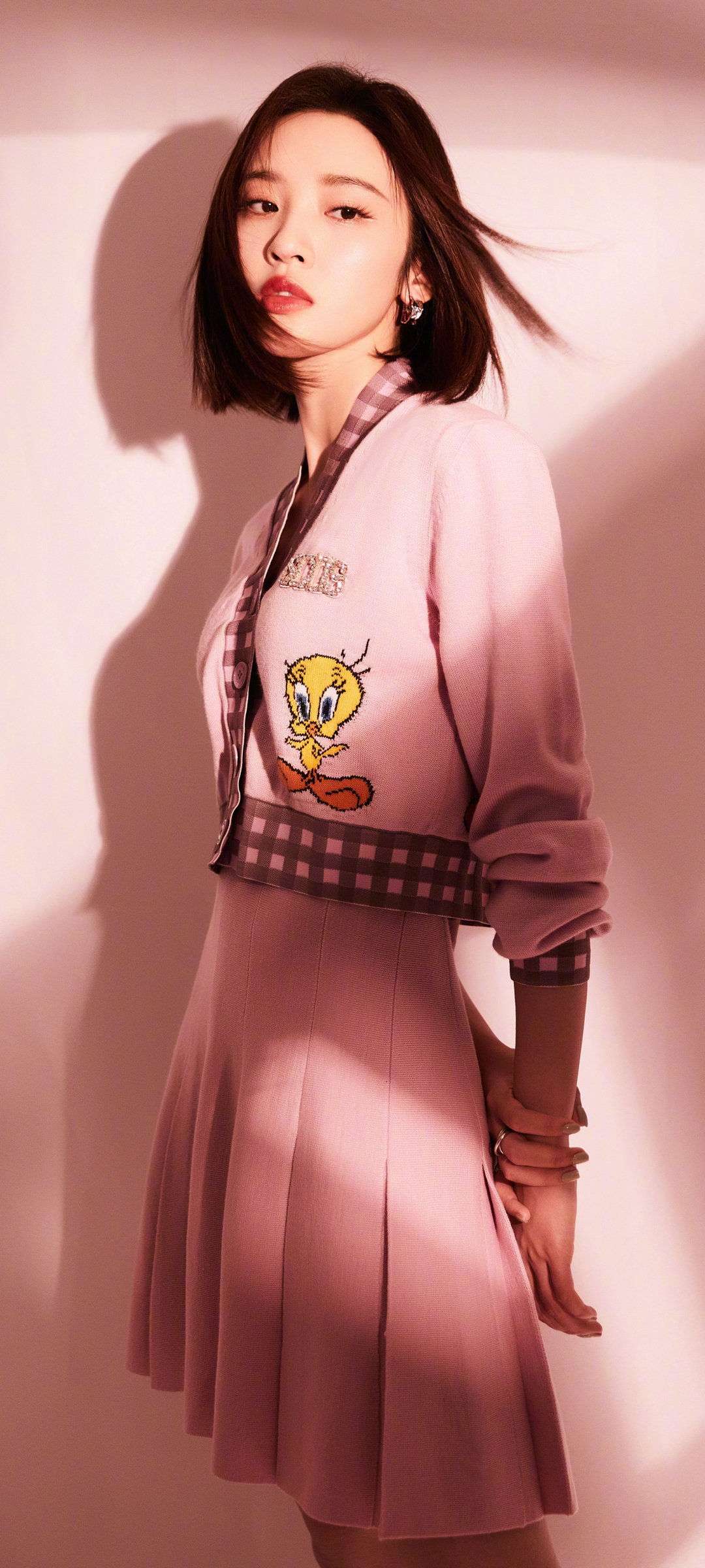 唐艺昕 粉色百褶裙 气质美女全屏高清手机壁纸