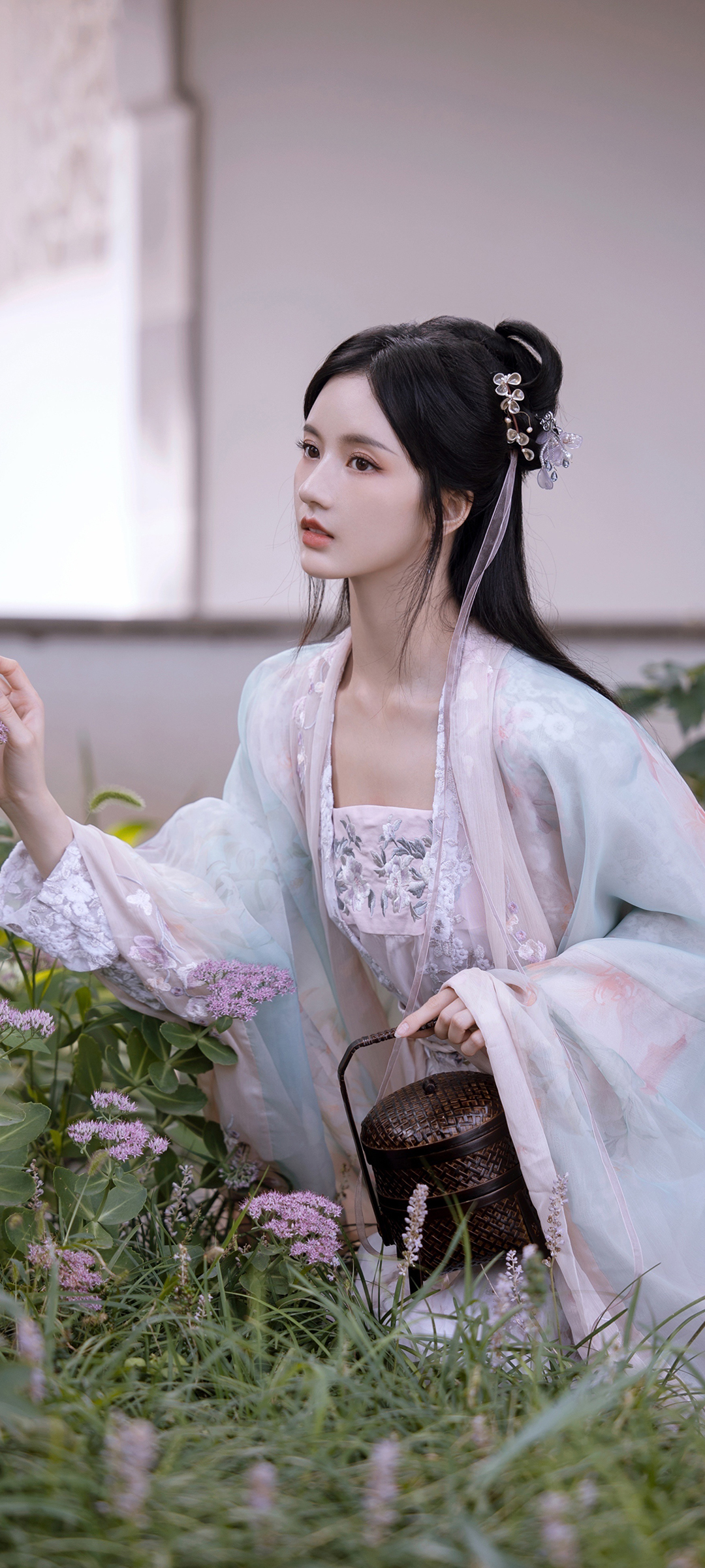 古装美女 篮子 高清手机壁纸
