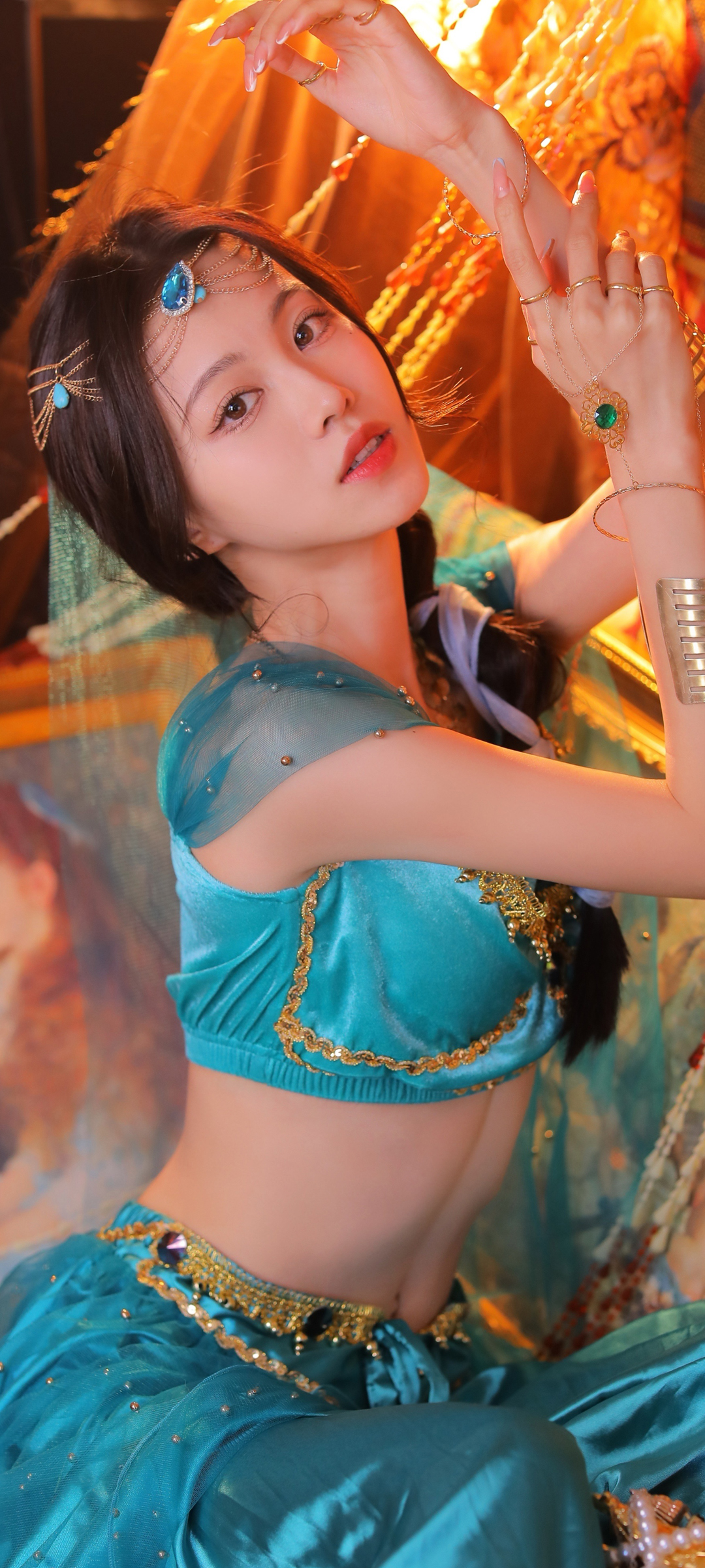 好看西域美女高清手机壁纸