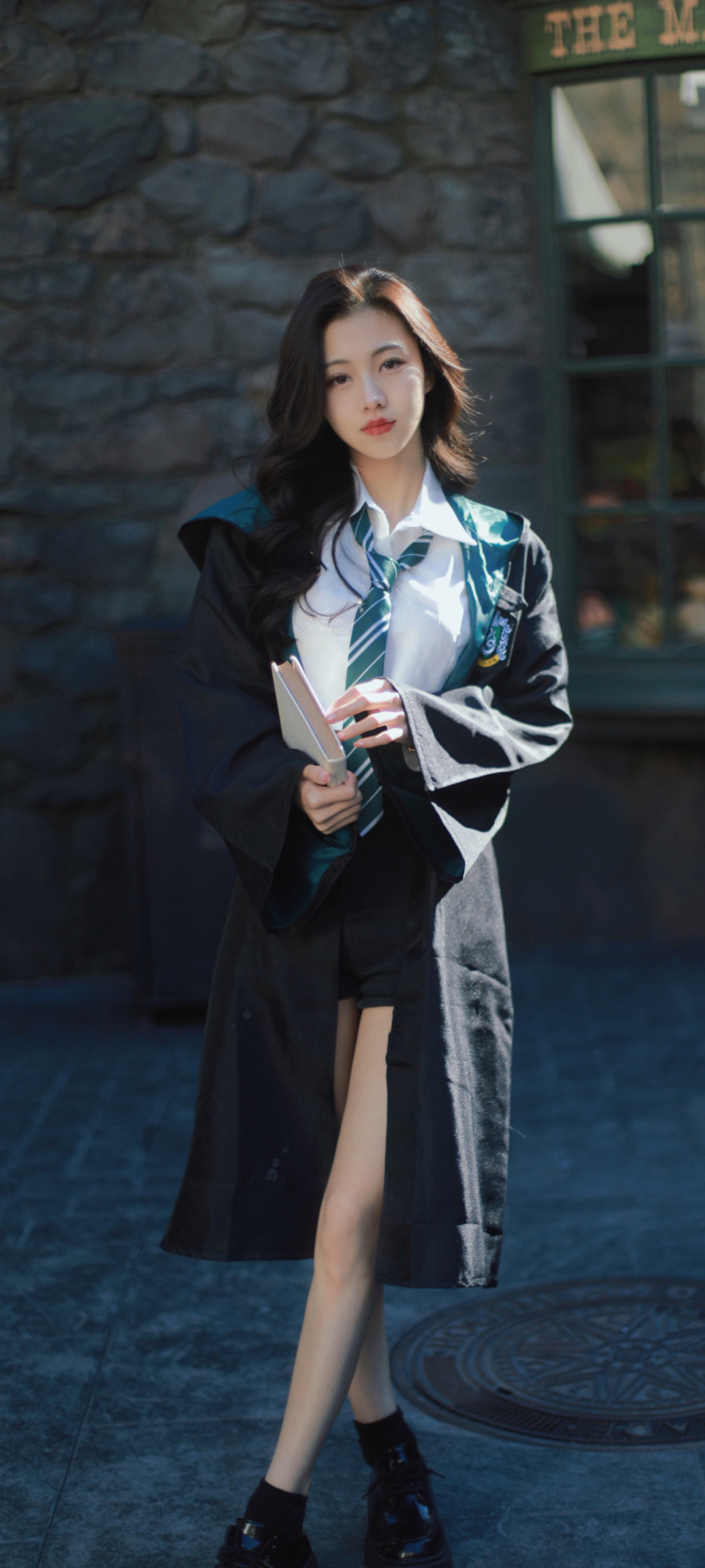 大学毕业服 高颜值美女高清手机壁纸