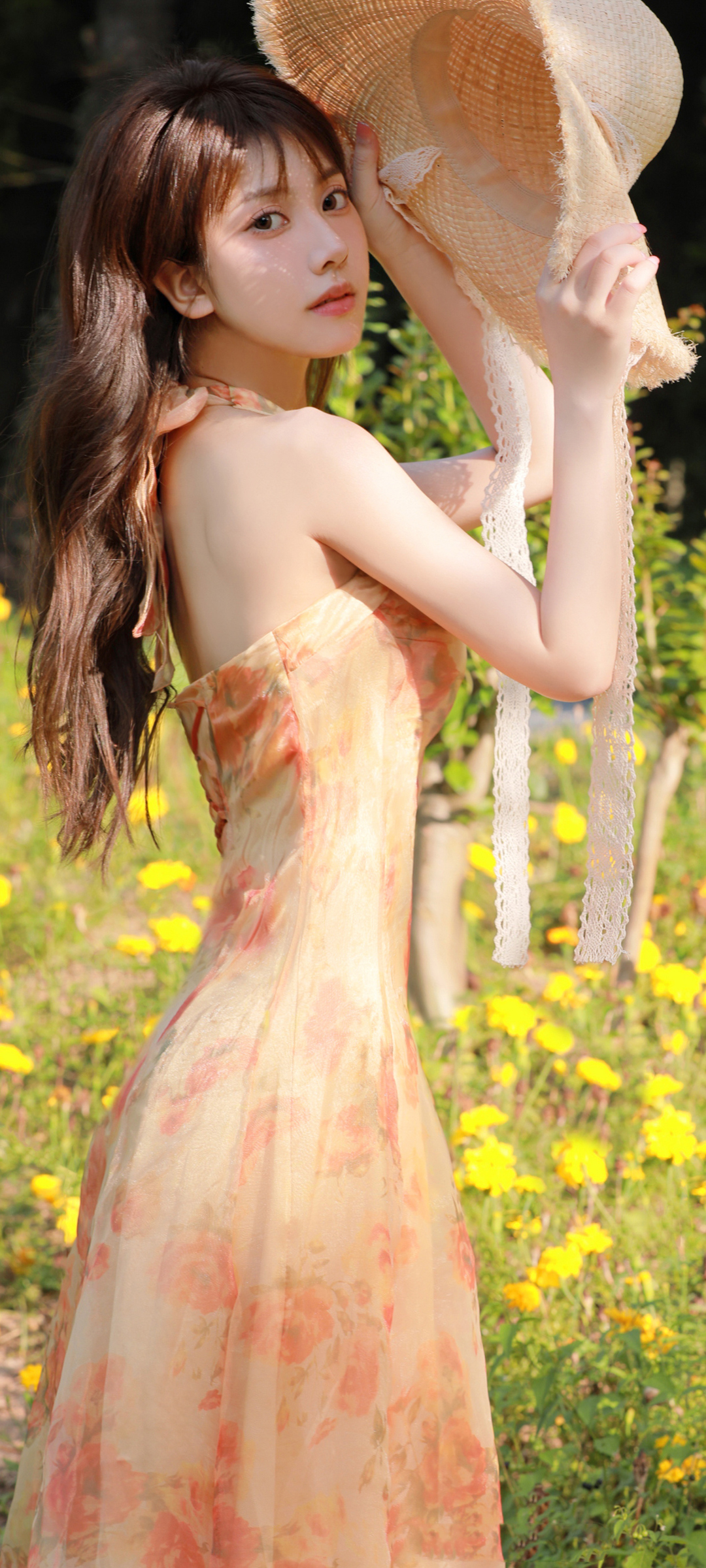 美女侧身 帽子 好看美女高清手机壁纸