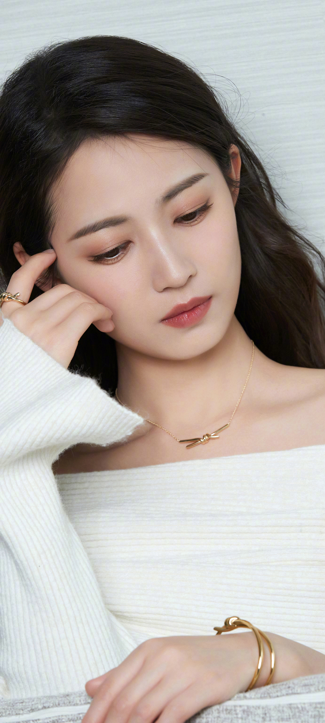 陈钰琪 白色毛衣 唯美高清手机壁纸
