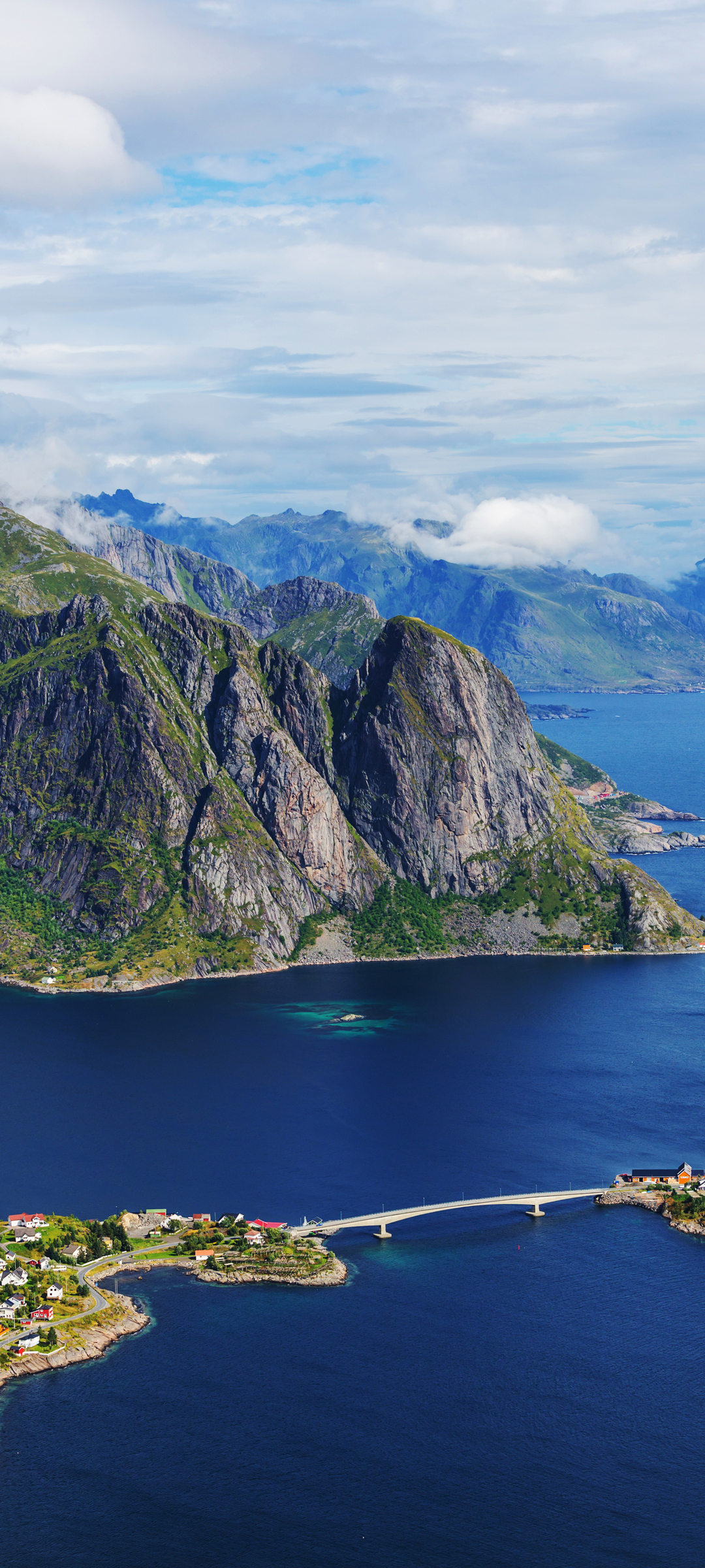 海边房子 桥 石头山 风景高清手机壁纸