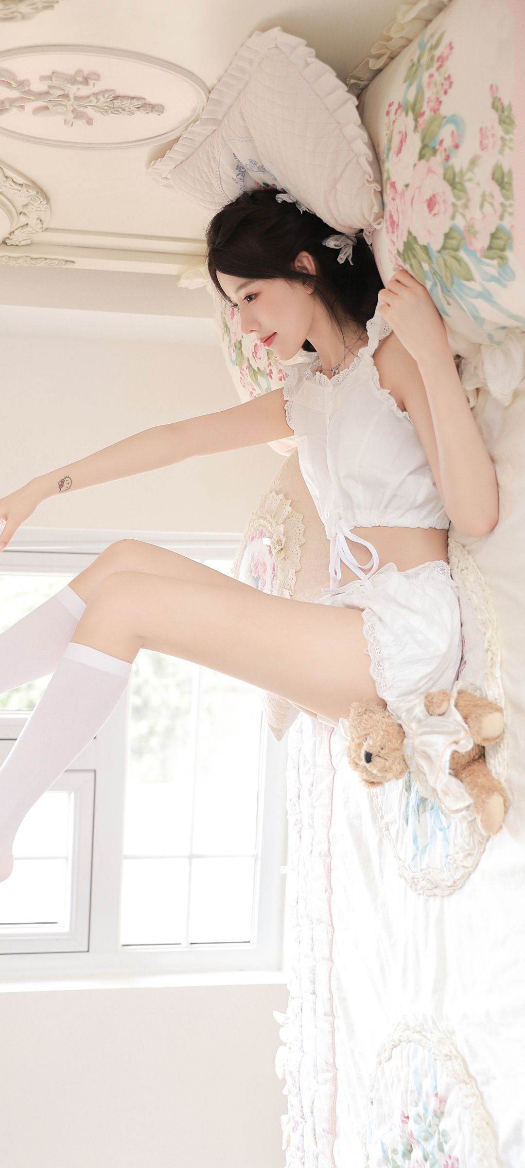 居家美女高清手机壁纸