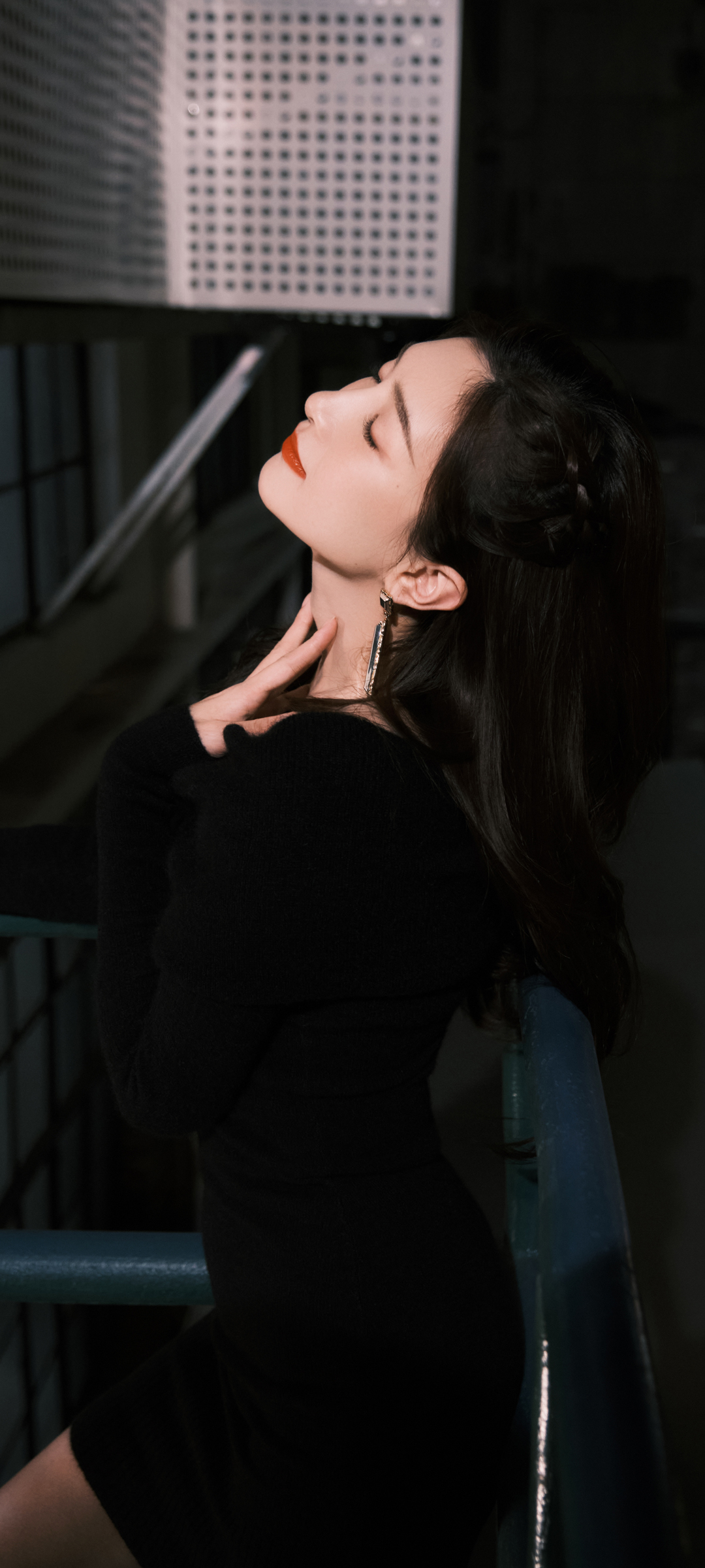 江疏影黑色裙子 闭眼 唯美 精选高清手机壁纸