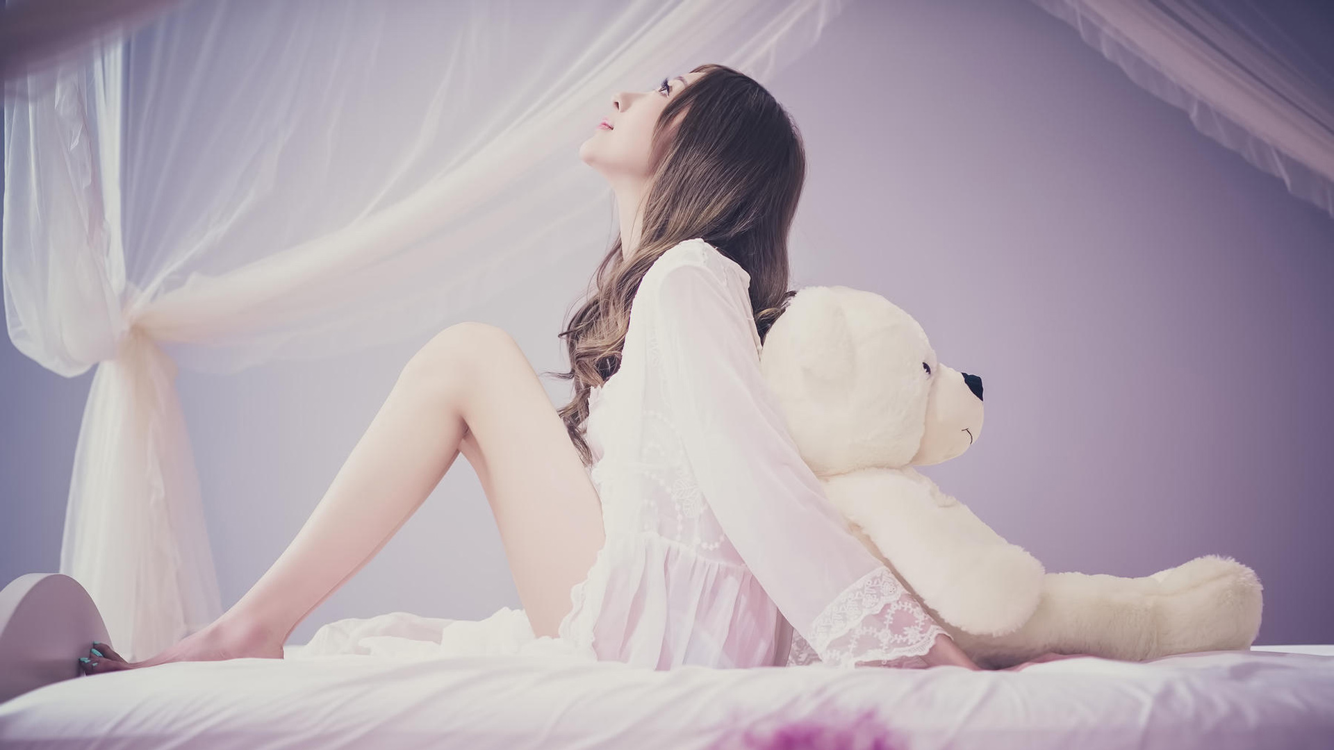 邻家女孩 莺闺燕阁Catlena Wong 美女闺房桌面高清壁纸