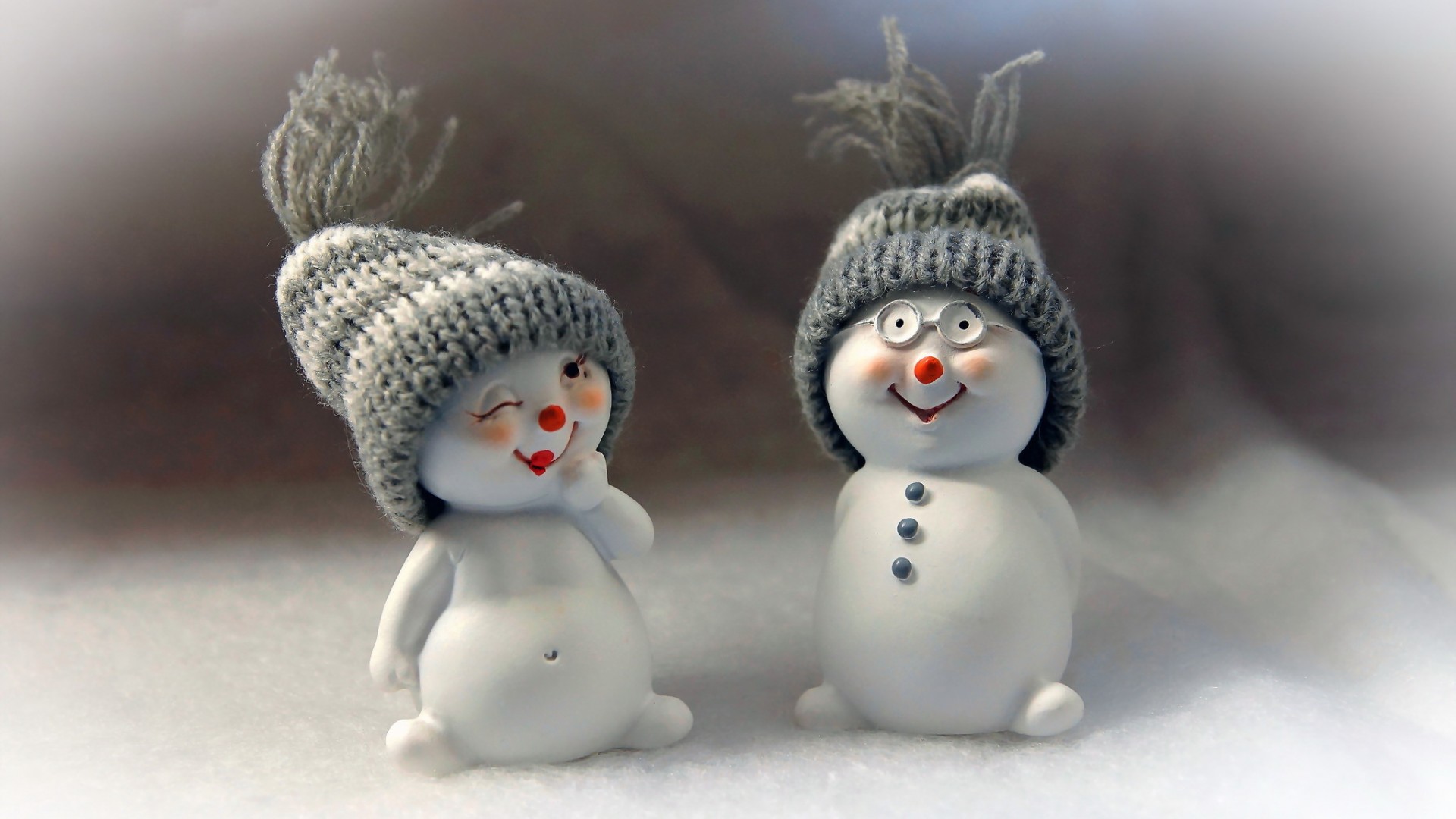 两只可爱小雪人,帽子,情侣,可爱表情,冬天雪人高清壁纸