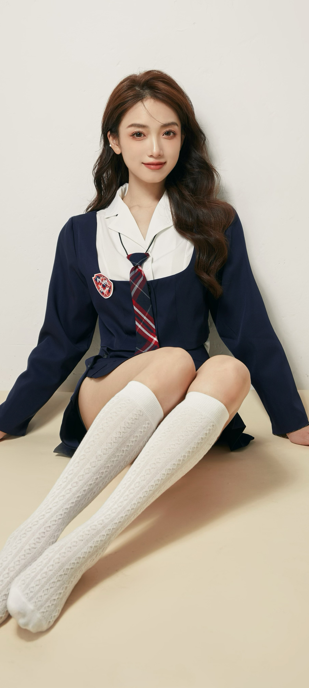 深蓝色裙子 白色长袜美女高清手机壁纸