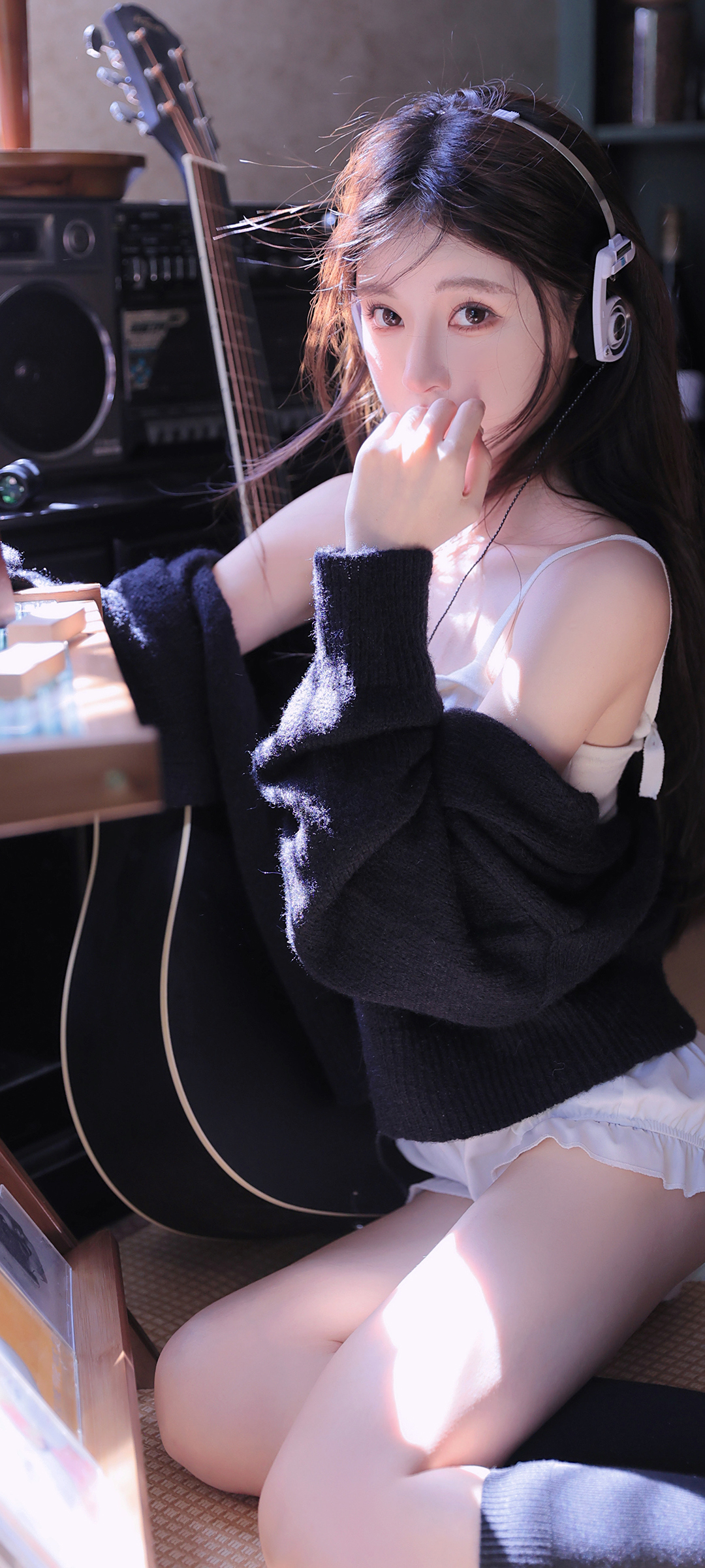 吉他 音乐 可爱 美女 高清手机壁纸