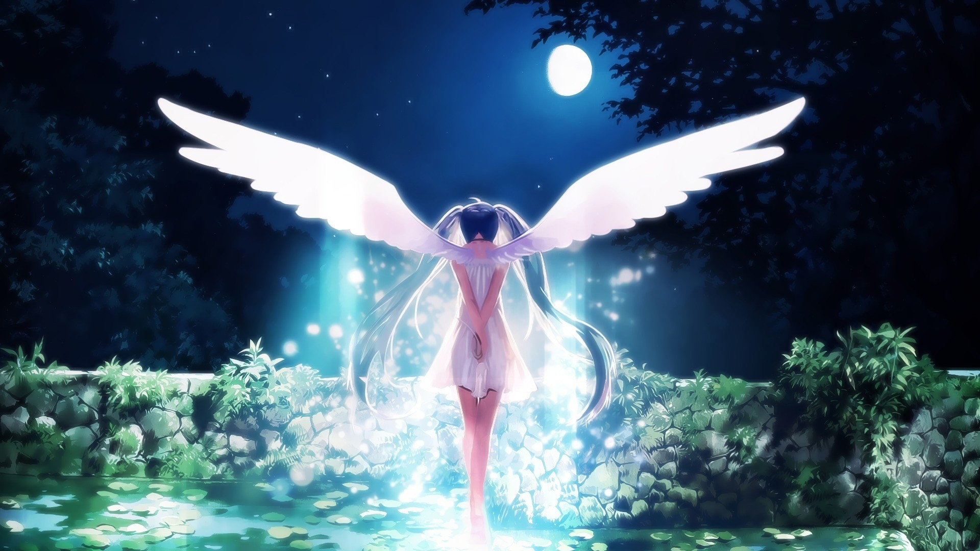 初音未来月球桌面高清壁纸
