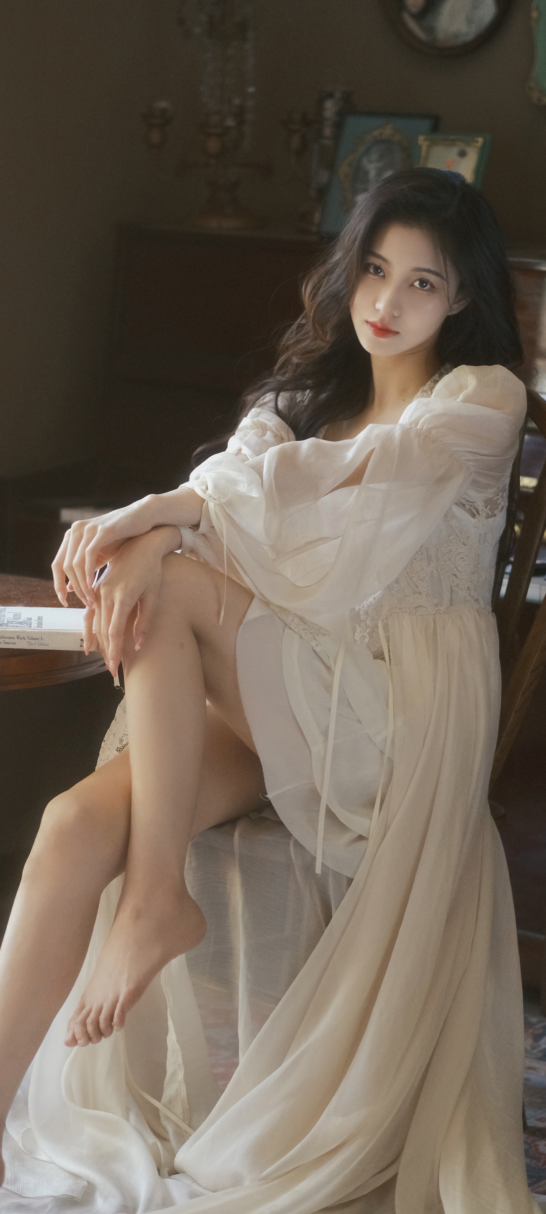 白色裙子美女模特写真高清手机壁纸桌面