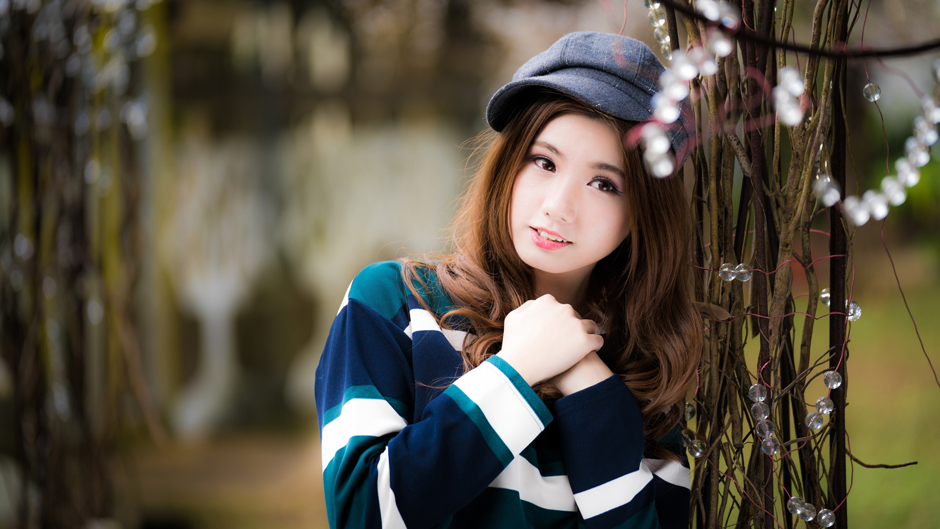 长头发清纯女孩,帽子,美女高清壁纸