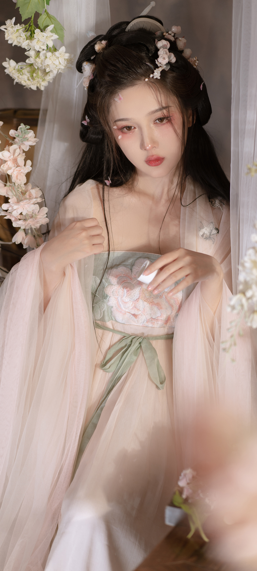 唯美汉服美女高清全屏高清手机壁纸