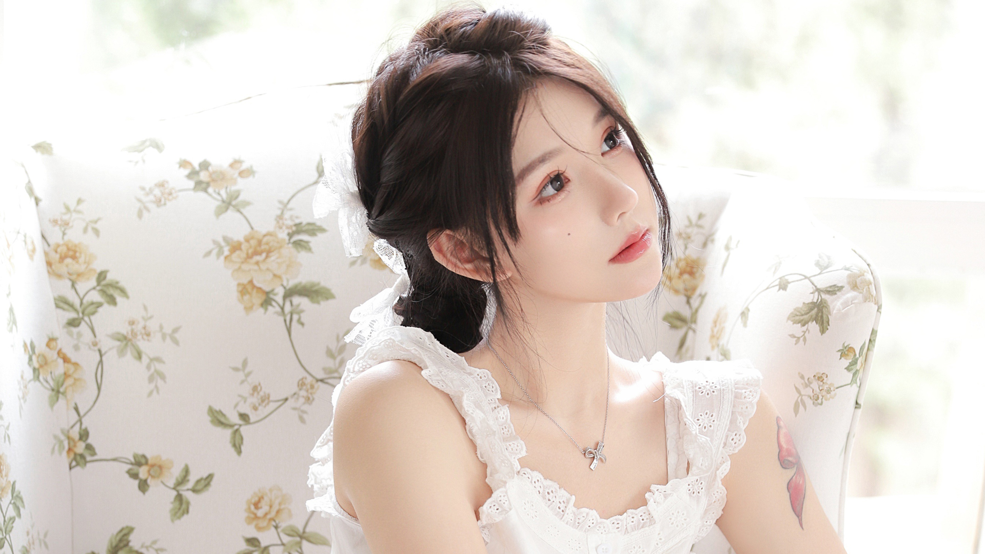清新 居家 清纯美女 桌面高清壁纸