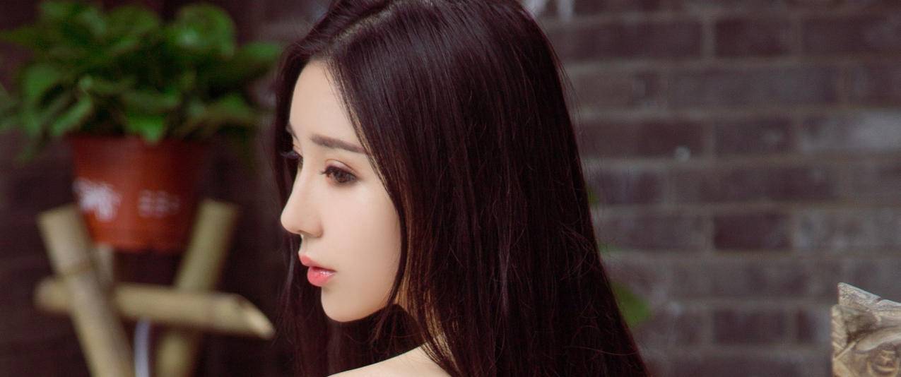 养眼美女赵佳琪曲面带鱼屏高清壁纸