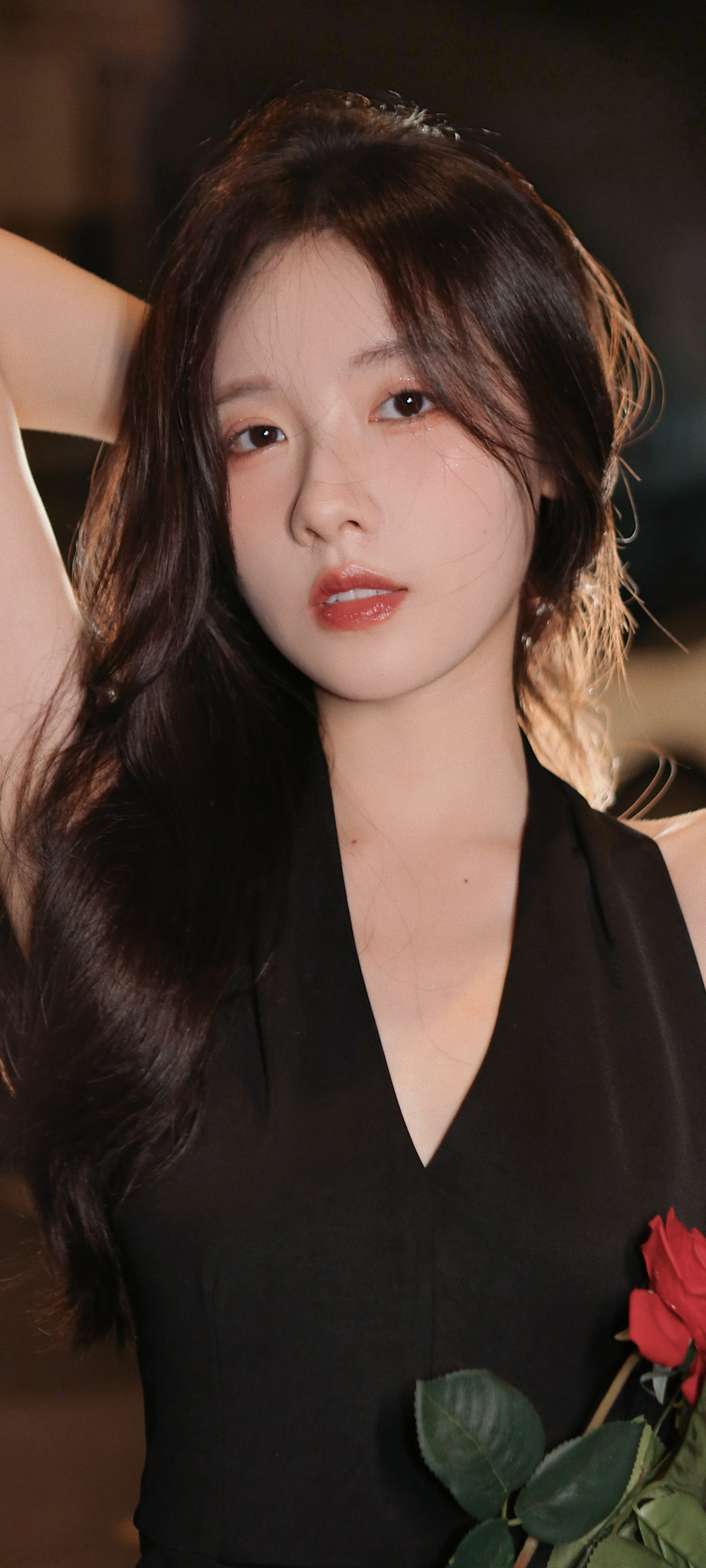 长发好看美女黑色裙子高清全屏高清手机壁纸图片
