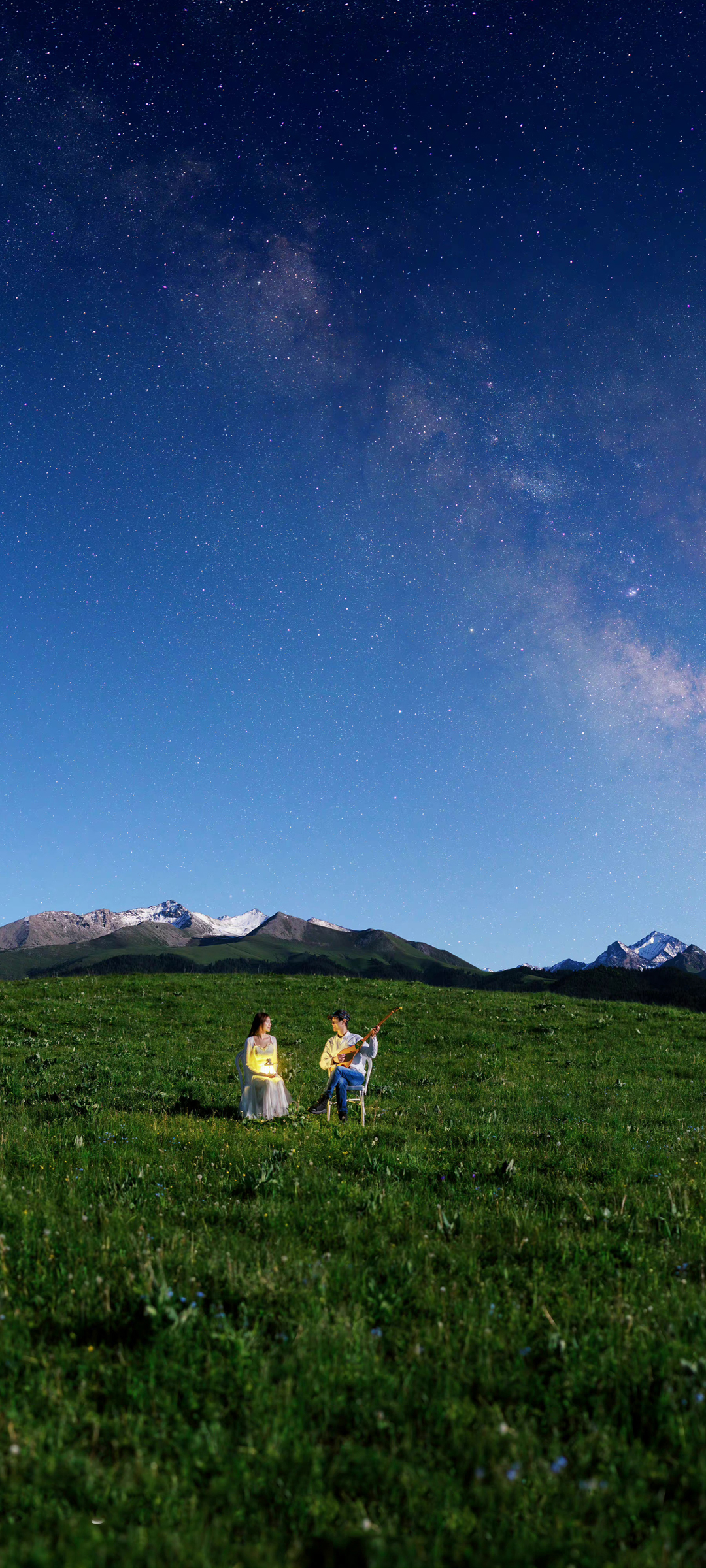 星空 山 草地 情侣 浪漫风景高清手机图片壁纸