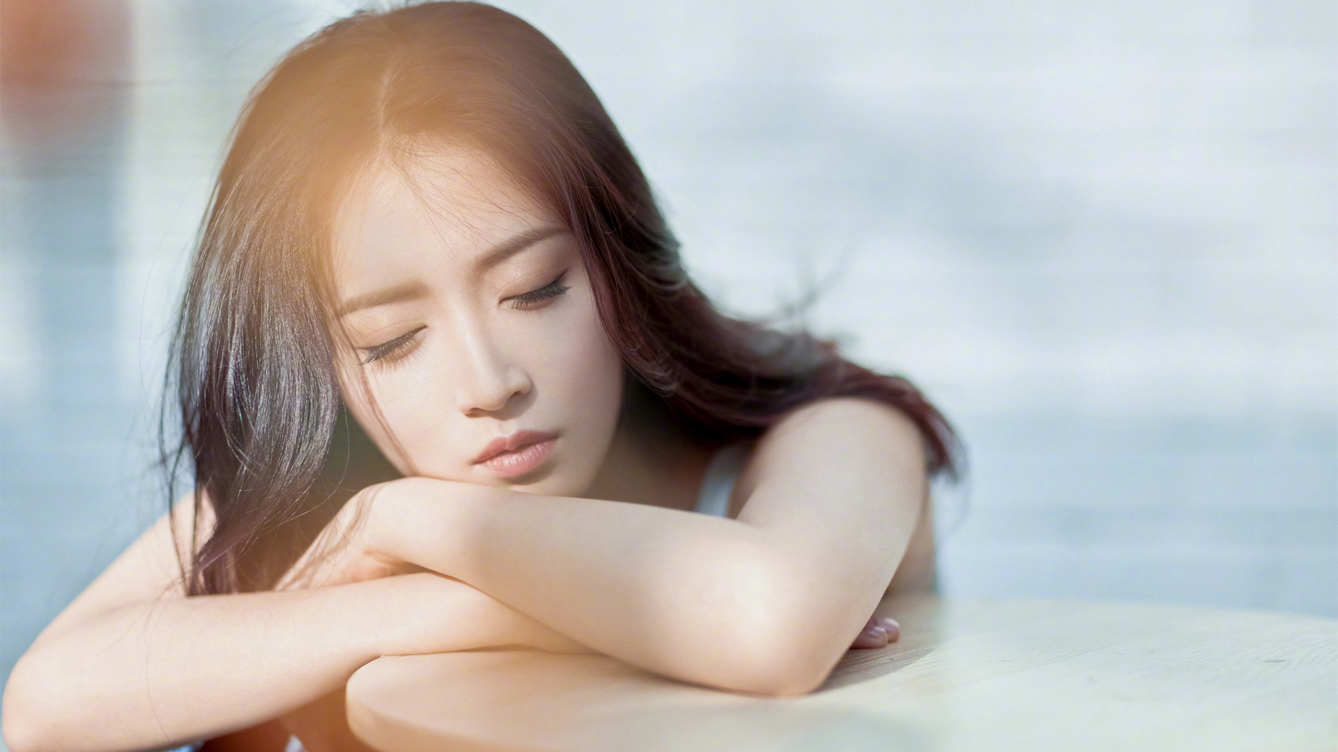 陈钰琪闭眼唯美美女高清壁纸