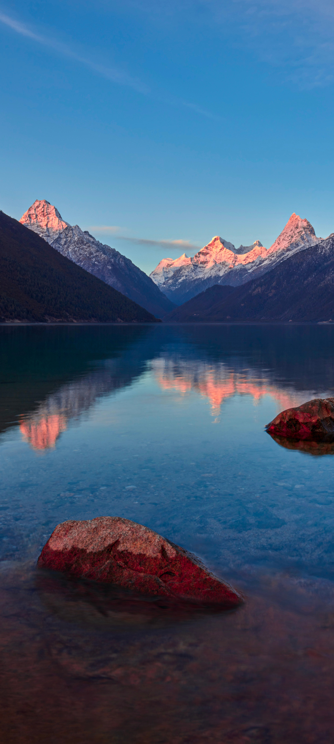 高山 湖水 石头 风景全屏高清手机壁纸
