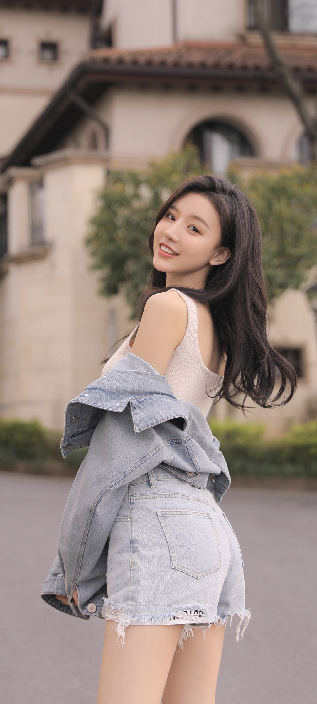 美女 回头 牛仔衣 高清手机壁纸