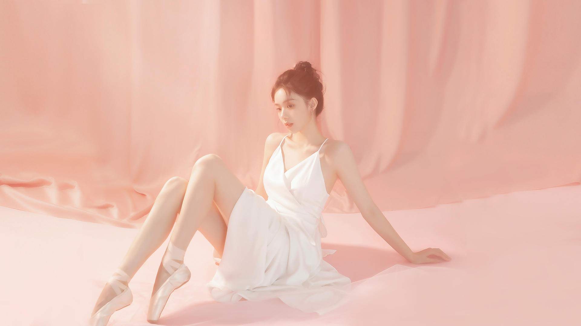 唯美 美女 舞蹈 芭蕾舞 白色裙子 电脑高清壁纸