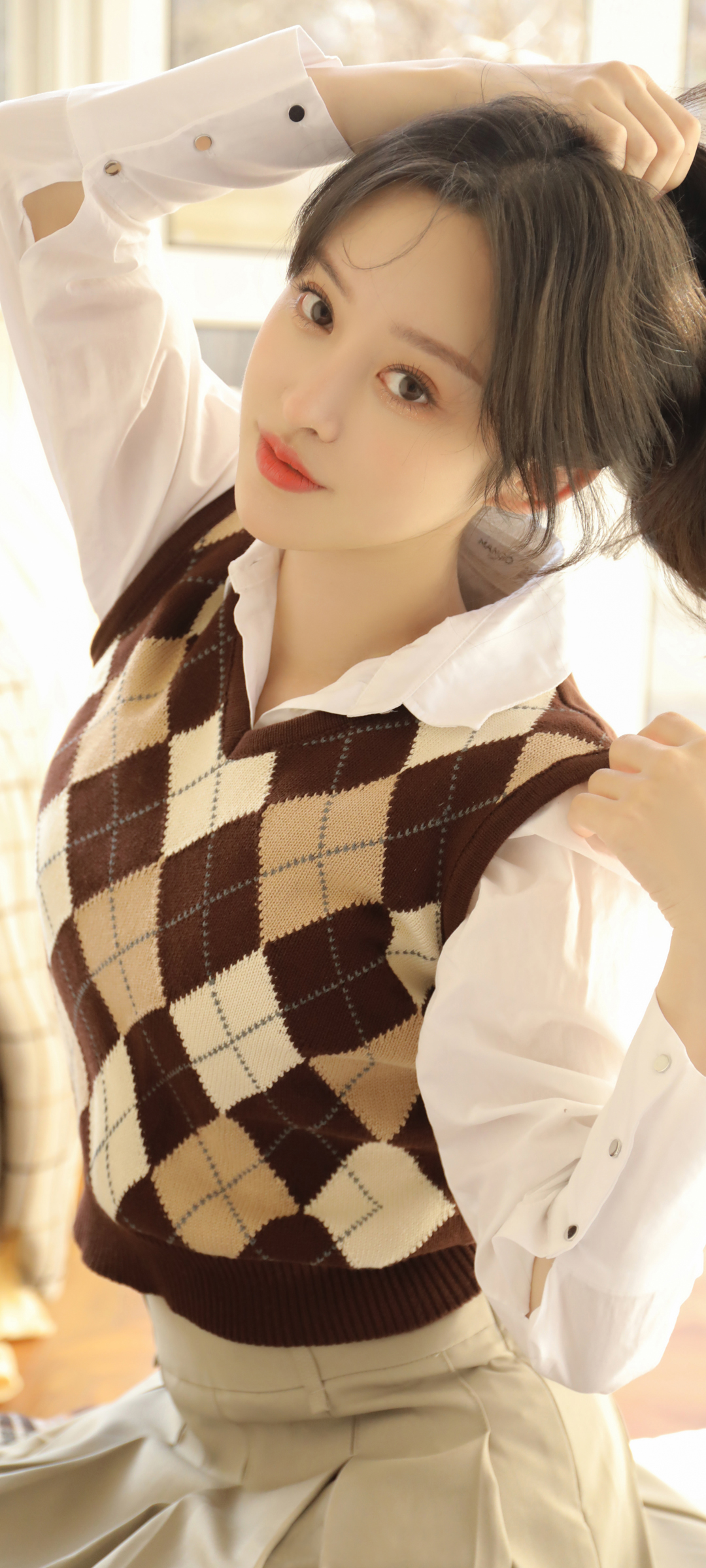 好看衣服短裙美女超高清精选高清手机壁纸