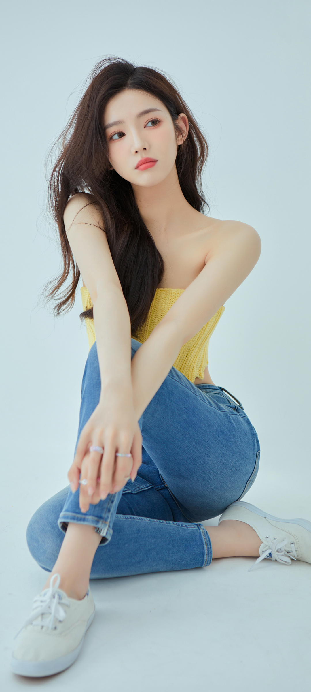 好看身材美女模特 牛仔裤美女张婕婕高清手机壁纸