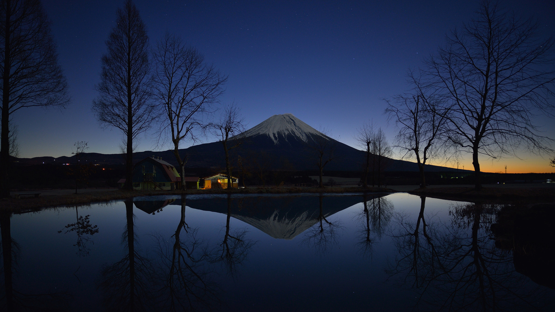 富士山夜晚风景桌面高清壁纸