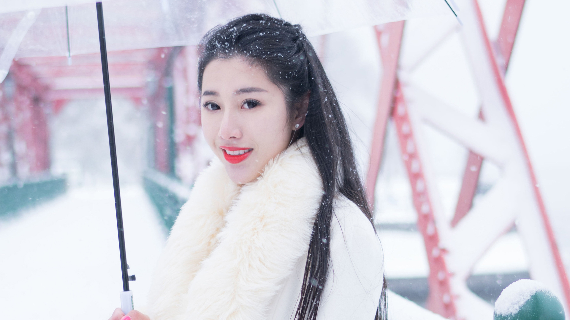 陈嘉嘉Tiffany雪中清纯美女高清壁纸