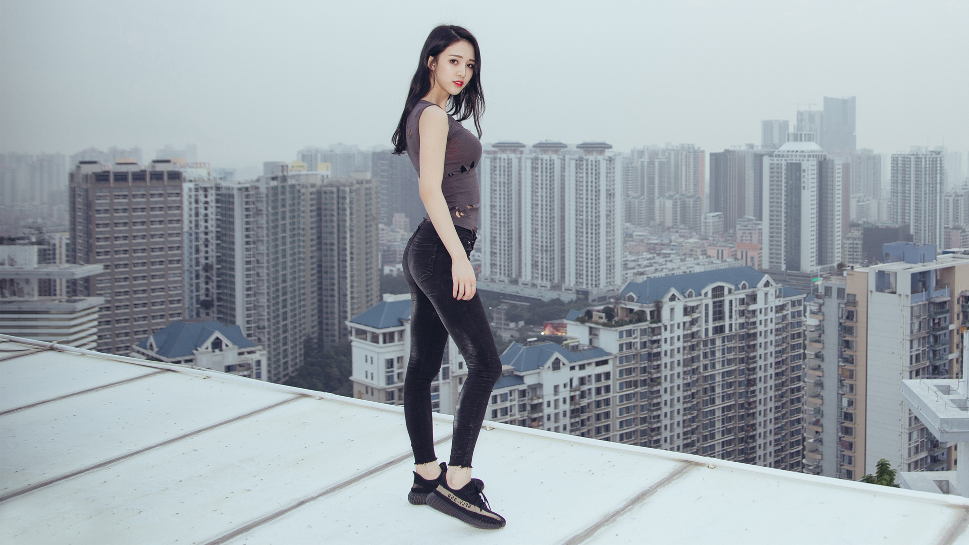李倩倩 天台美女模特桌面高清壁纸