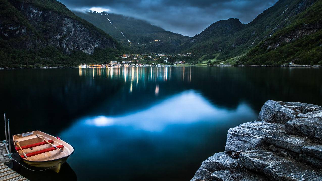 Geiranger晚上风景4k高清壁纸