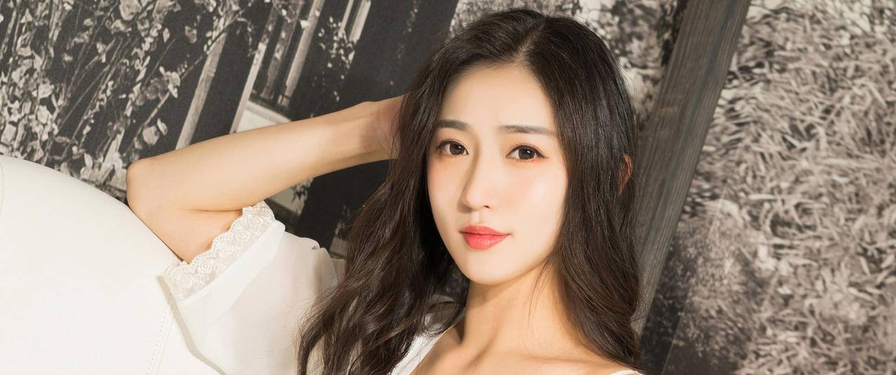 长发森女姜璐带鱼屏高清壁纸