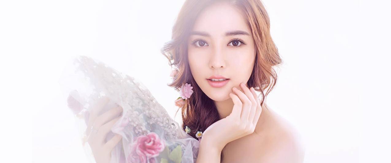 赵雨菲美女带鱼屏高清壁纸