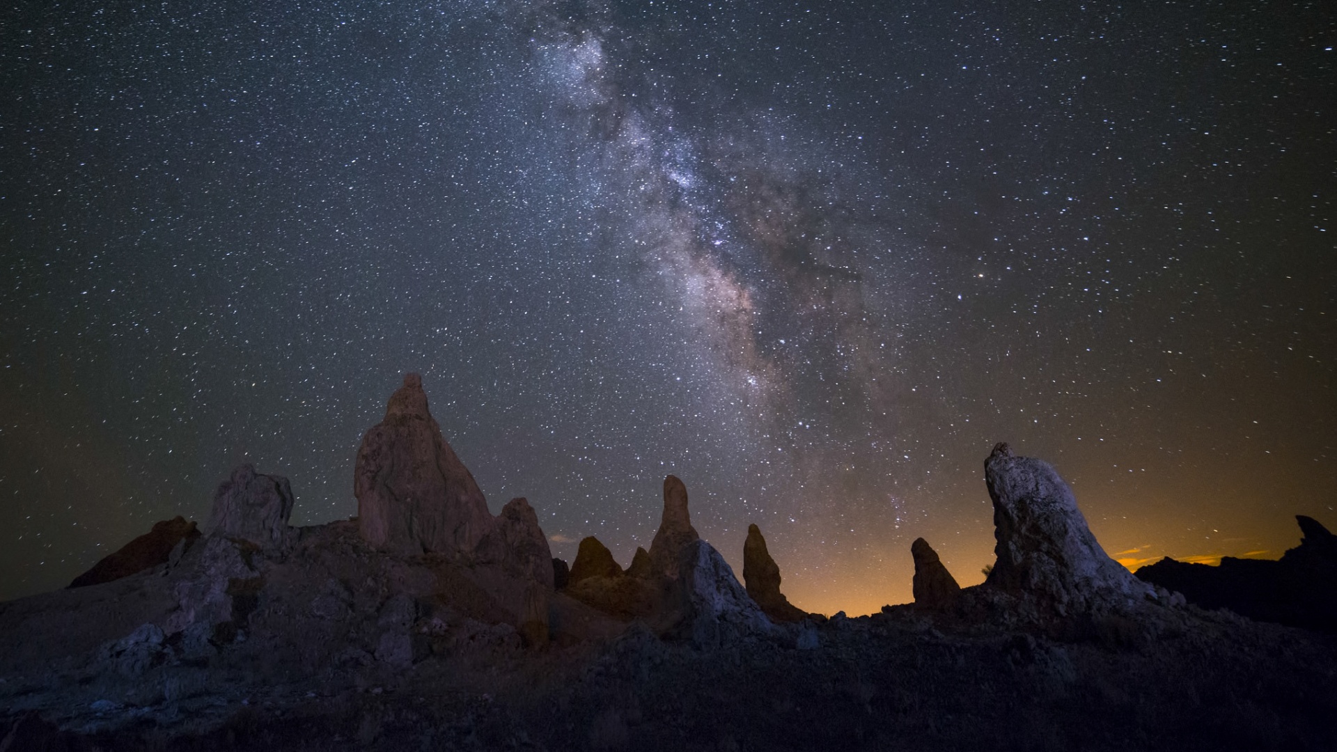 夜晚 银河系的恒星 风景桌面高清壁纸