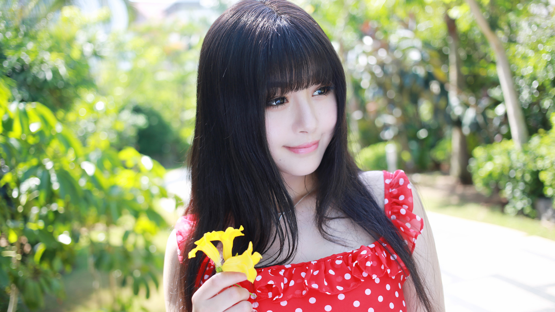 长发清纯养眼美女 Barbie可儿高清壁纸