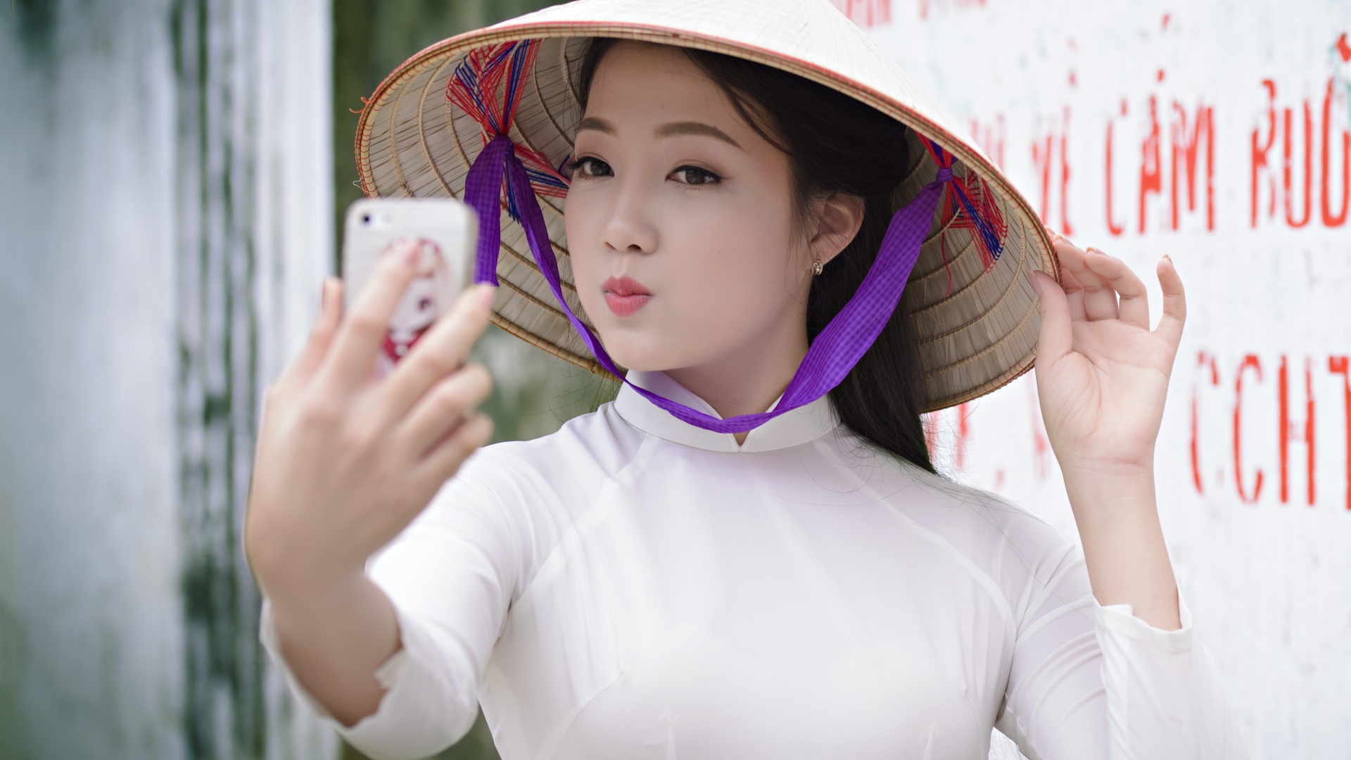 女孩 斗笠 白色衣服 可爱美女自拍桌面高清壁纸
