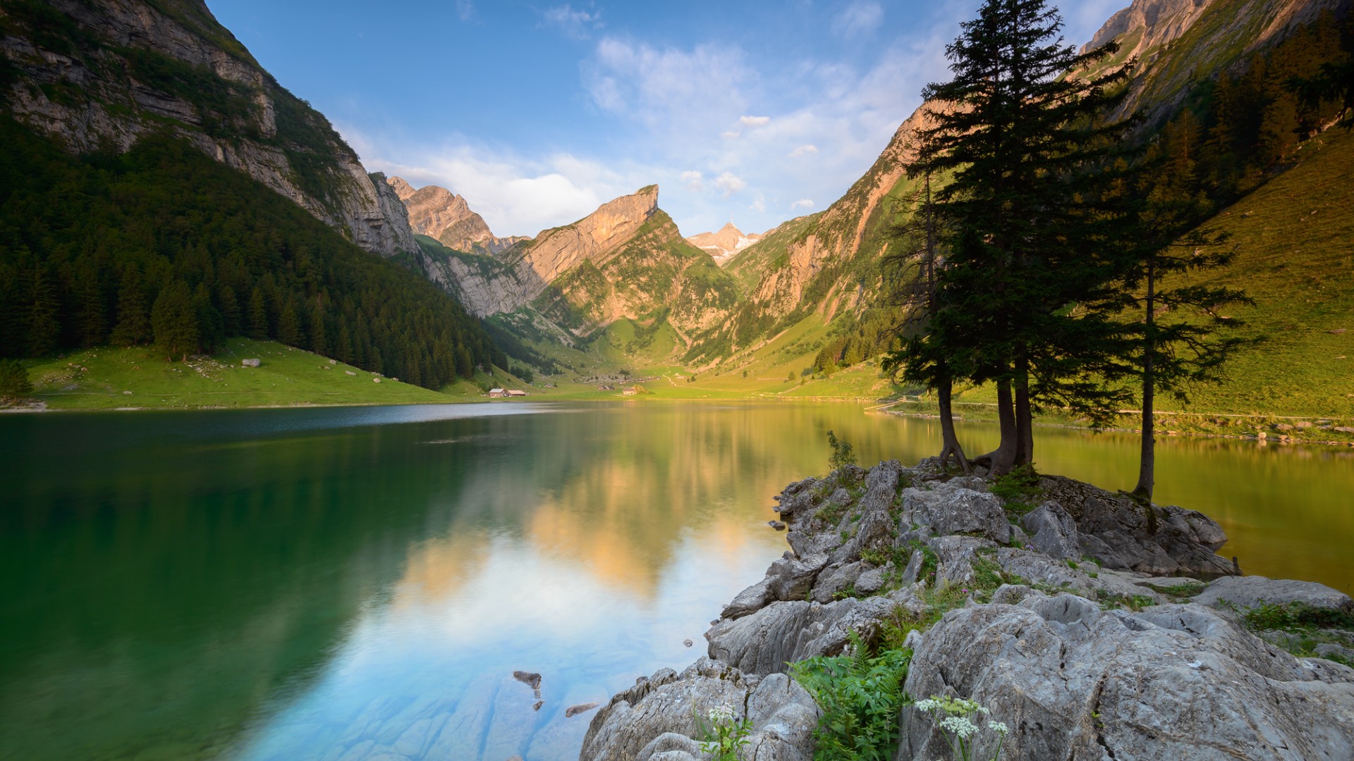 湖水，山，树林，夏天风景图片桌面高清壁纸