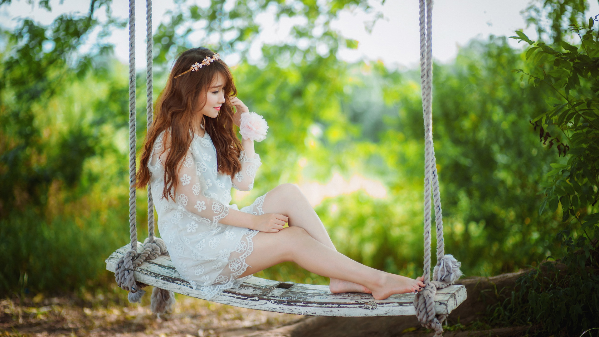 美女,白色裙子,秋千,心情,夏天风景,美女高清壁纸