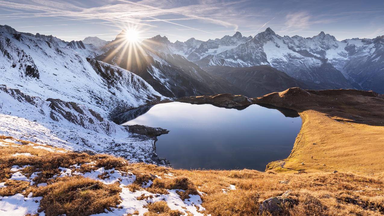 心湖 Heart Lake 4k风景精选高清壁纸