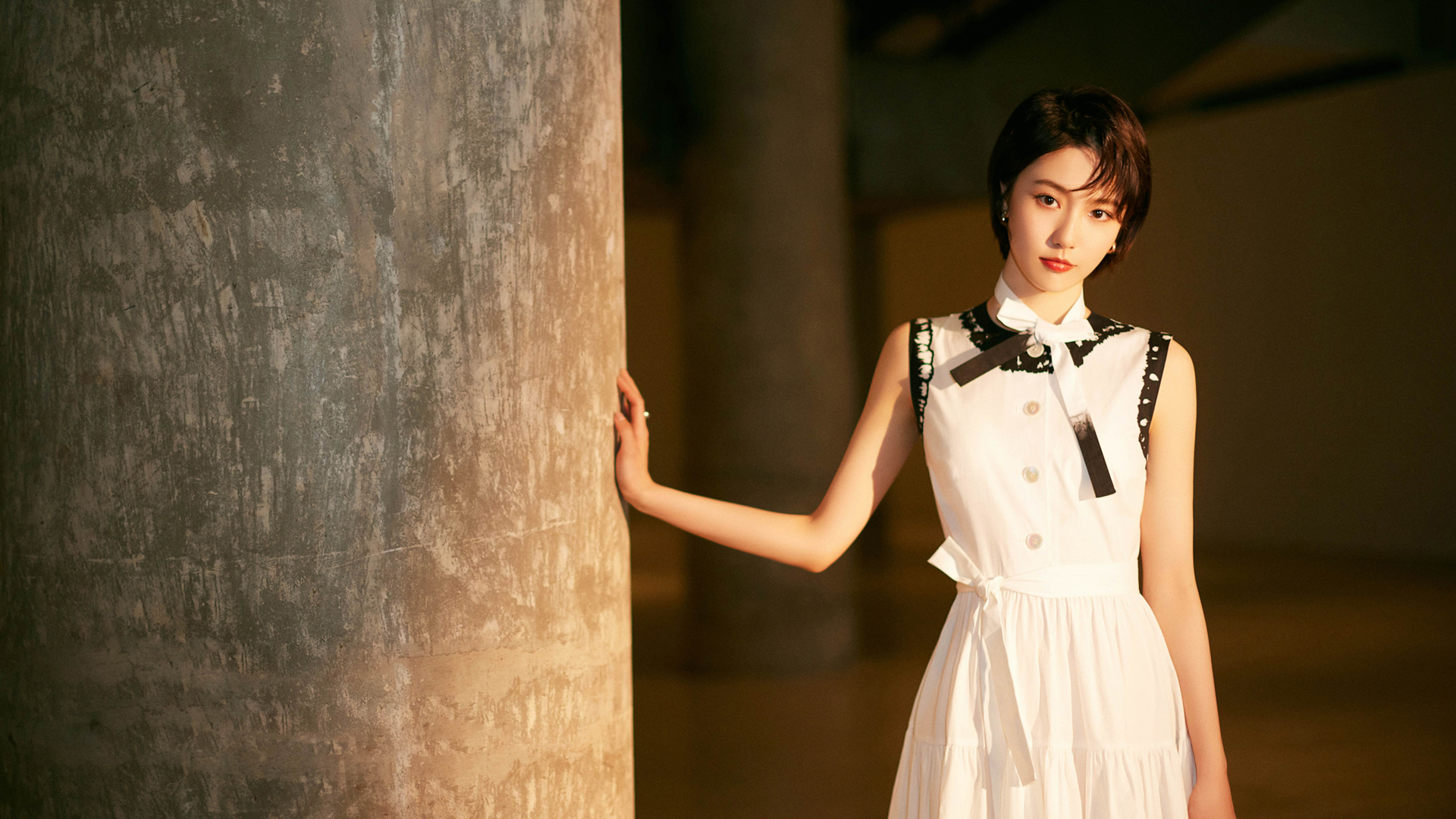 成果 白色裙子 精选美女高清壁纸