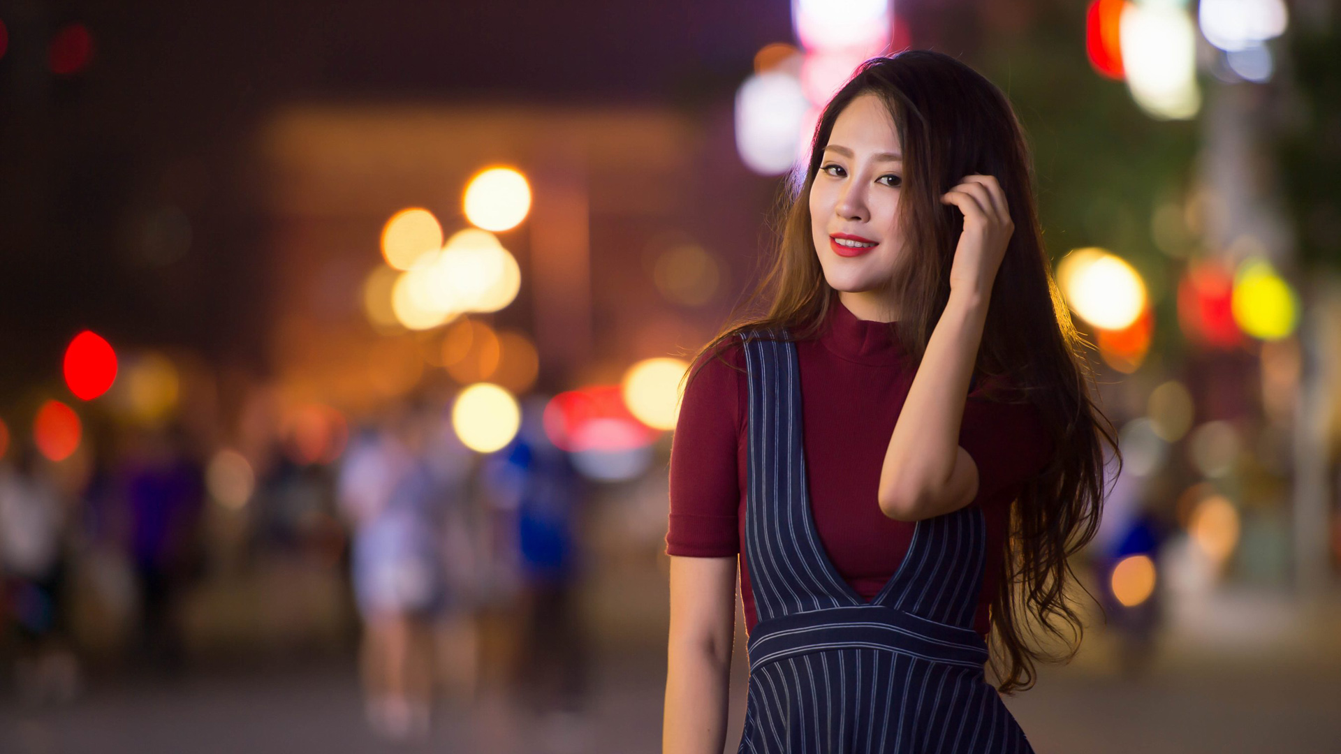 夜街美女桌面高清壁纸