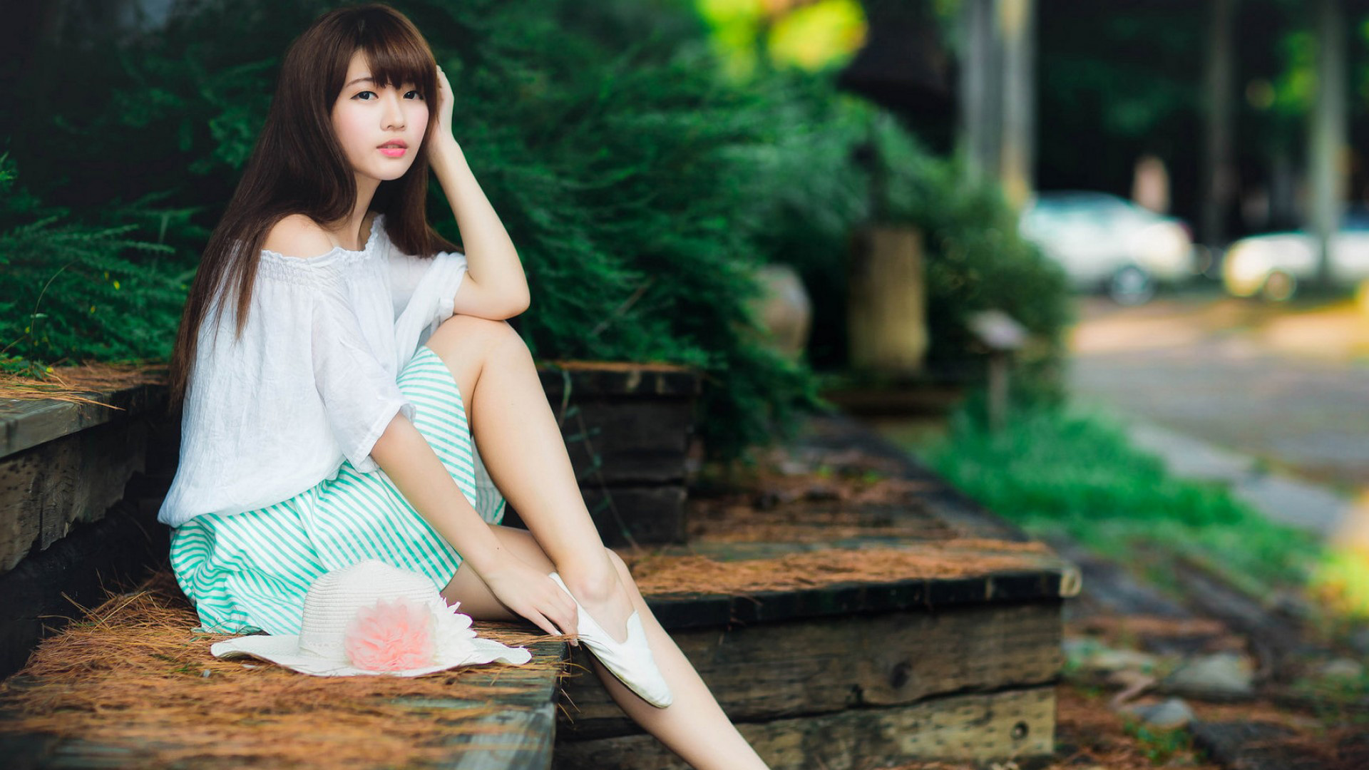 好看的清新美女写真桌面高清壁纸