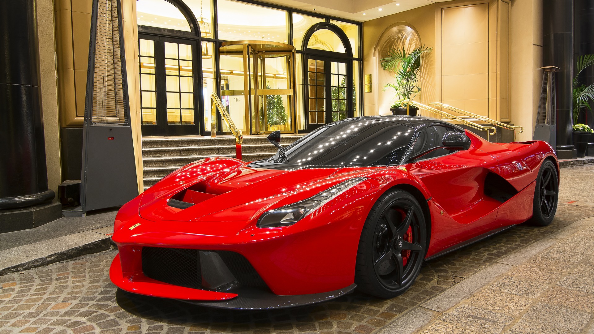 法拉利Laferrari，红色法拉利跑车高清壁纸