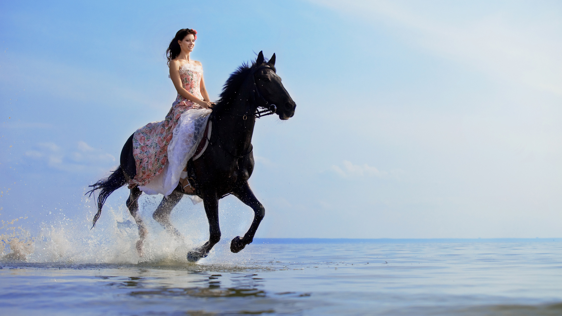 海边骑马的美女2K桌面高清壁纸