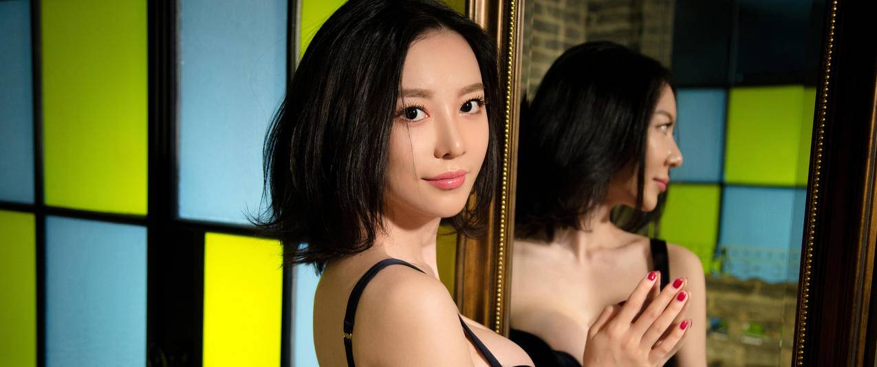 慕羽茜短发美女带鱼屏高清壁纸