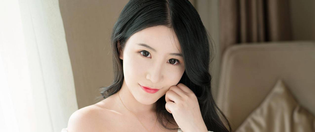 谢芷馨Sindy清纯美女带鱼屏高清壁纸