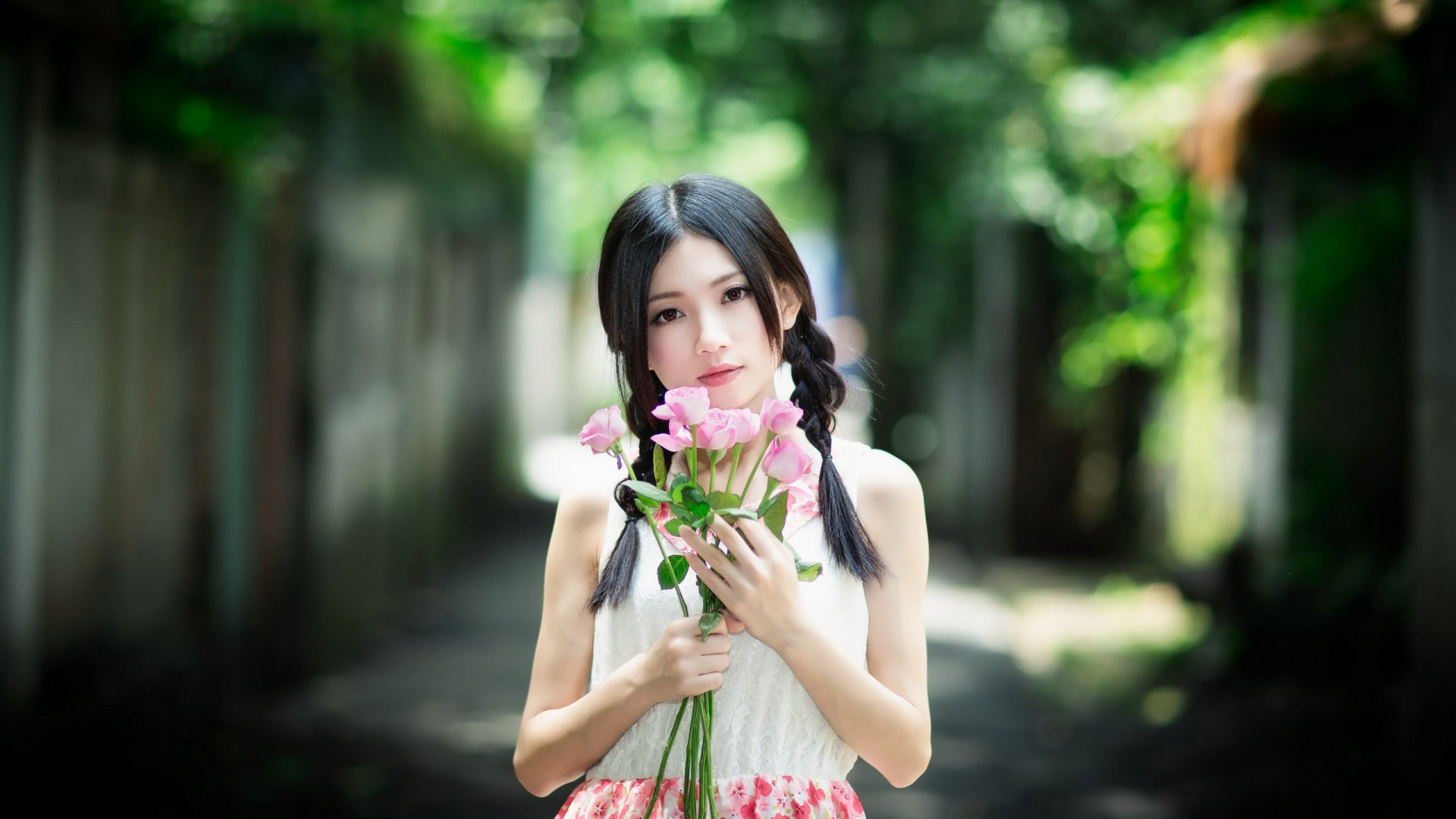 可爱双马尾美女,裙子,鲜花,夏天,美女桌面高清壁纸